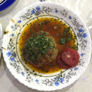 Tebriz Köftesi, Tebriz'in geleneksel yemeğidir.